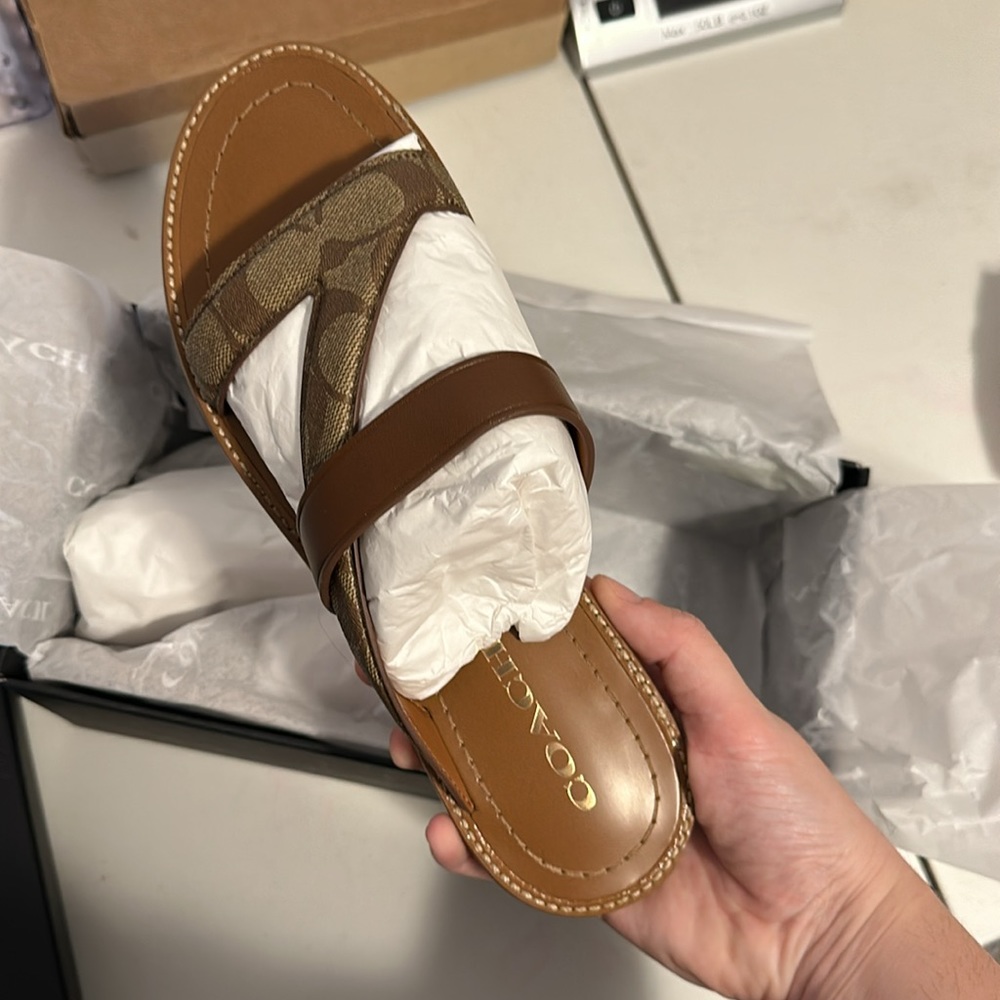 Coach Harlan Sandal in Khaki/Saddle